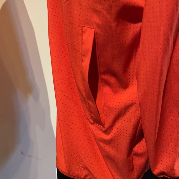 Track top - Picture 6 of 8